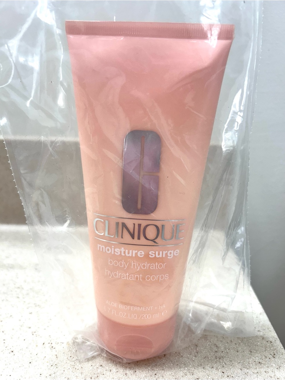 NWT Clinique Moisture Surge Body Hydrator - 6.7 fl oz